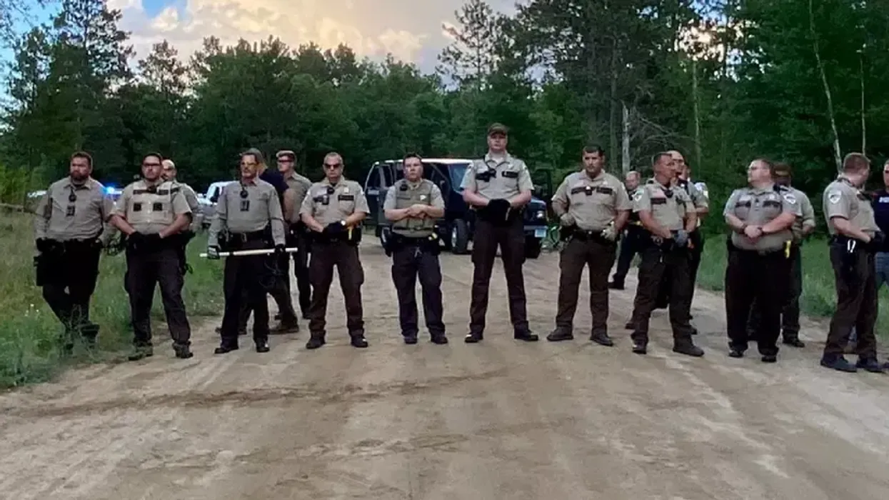 Minnesota police lined up to stop Line 3 protesters