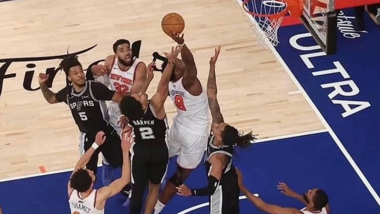 Miracle, Split-Second Tip-in Gives Knicks Win
