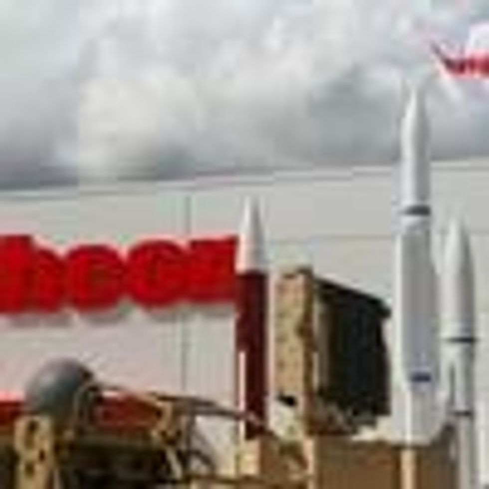 Missiles stand at a Raytheon installation during the Farnborough International Airshow in Farnborough, England, in July 2018. (Photo: Simon Dawson/Bloomberg via Getty Images)