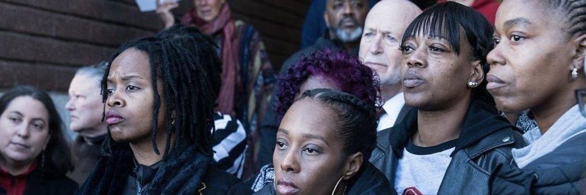 Despite Community Protest, Militarized Police Remove Housing Rights Activists From Oakland Home in Pre-Dawn Raid