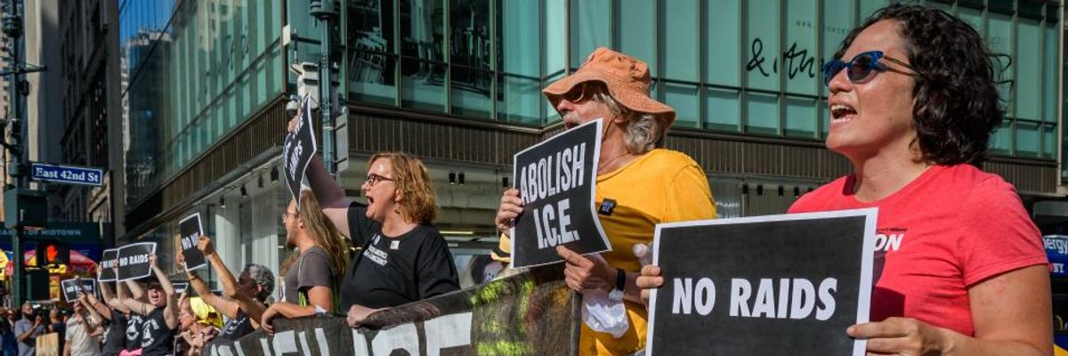 Linking El Paso Massacre to ICE Raids, Sanders Says Trump's Campaign of Terror Against Immigrants Must Be Defeated