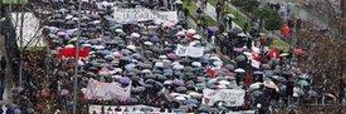 "March of the Umbrellas": Chile's Student Protesters Reject Proposal