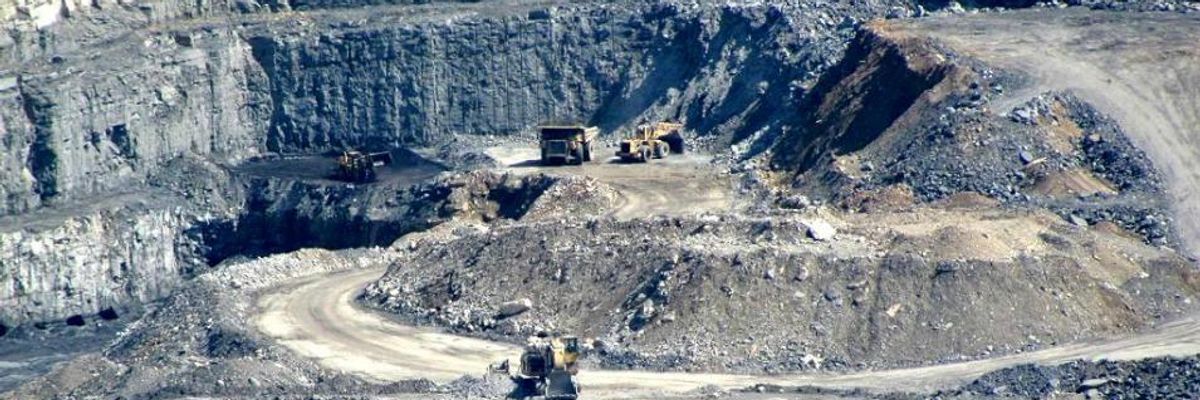 Mountaintop Removal On the Ropes: 1,000 People Needed for Moratorium Push