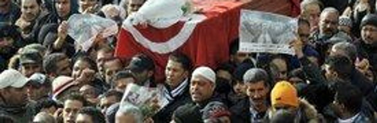 50,000 Tunisians Mourn Slayed Opposition Leader