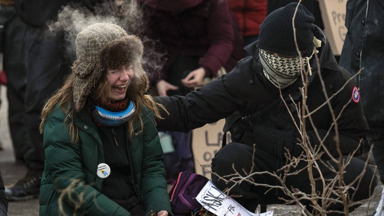 mourners of Alex Pretti