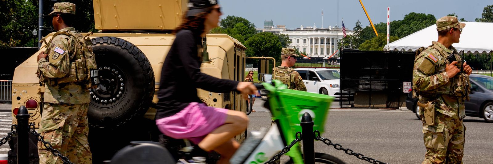 national-guard-troops-are-seen-outside-the-white-house.jpg?id=67643737&width=1200&height=400&coordinates=0%2C676%2C0%2C991