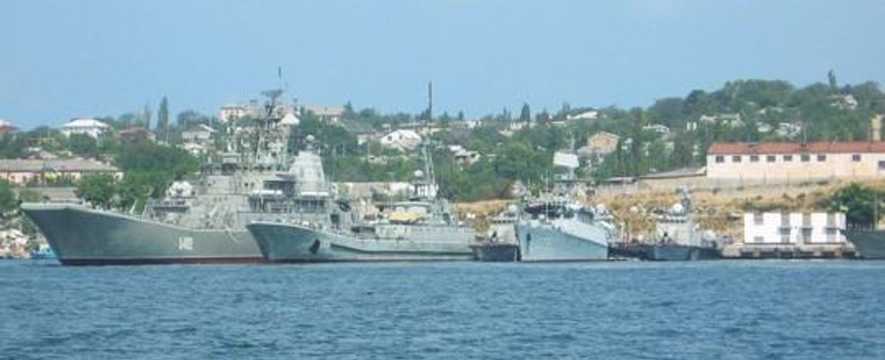 Naval ships of Ukraine in Sevastopol, 2007
