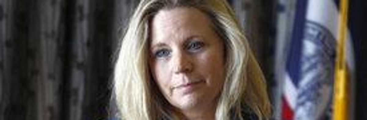 Liz Cheney Quits