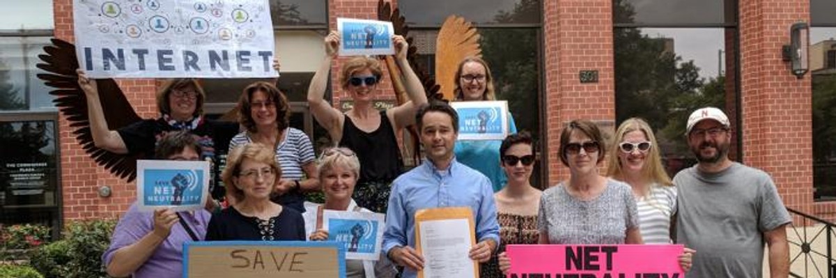 'The Dam Is Breaking,' Declare Net Neutrality Defenders After First House Republican Backs CRA