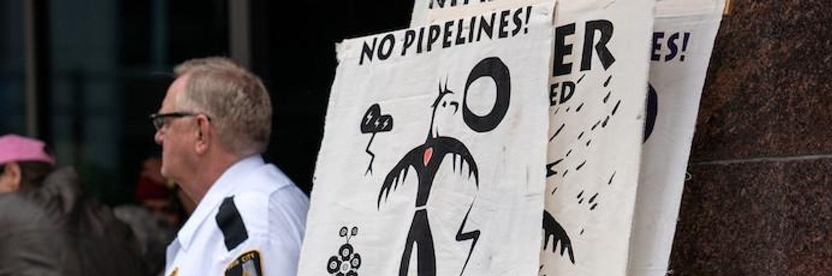 Toothless Climate Pledges That Permit Fossil Fuel Extraction Are Like 'Declaring a Global Pandemic Without a Plan for Social Distancing': Scientists