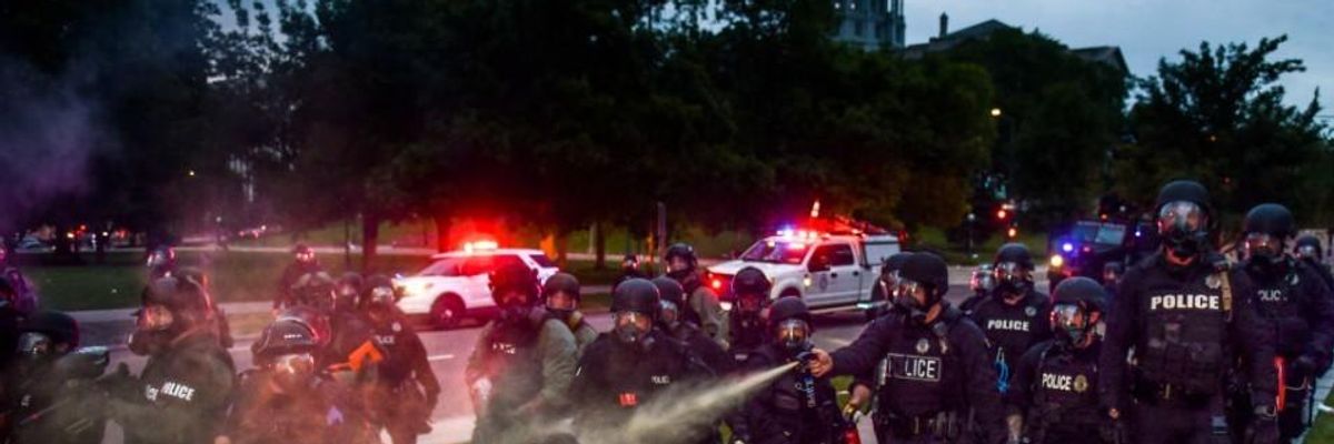 New Analysis Shows US Police 3 Times More Likely to Use Violence Against Leftist Protesters Than Far-Right