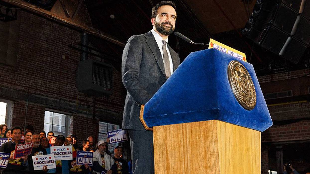 Mamdani Applauded for Veto of Bill Restricting Right to Protest Near NYC Schools and Universities