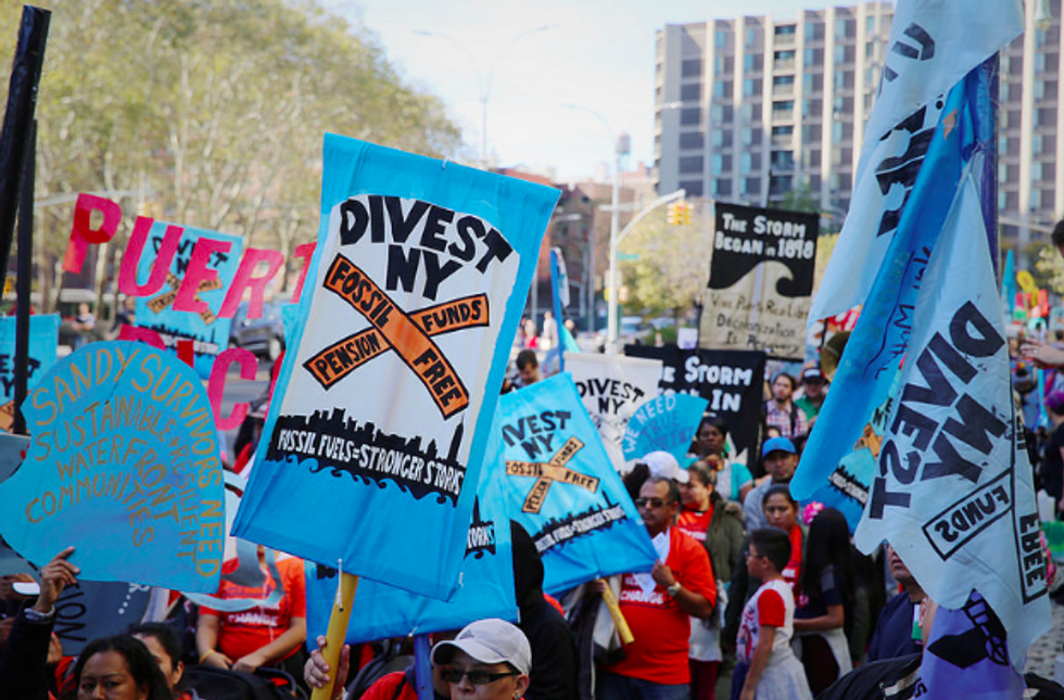 New York City on Wedensday announced its plans to divest billions of its pension funds from fossil fuel companies and that it filed a suit against five giants in the industry for billions in damages. (Photo: Rae Breaux/FossilFree.org)