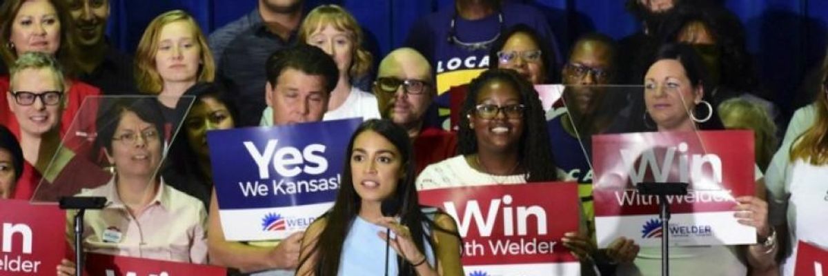 Debunking Pundits and Corporate Democrats, New Poll Finds 'Unabashedly Left' Agenda Extremely Popular