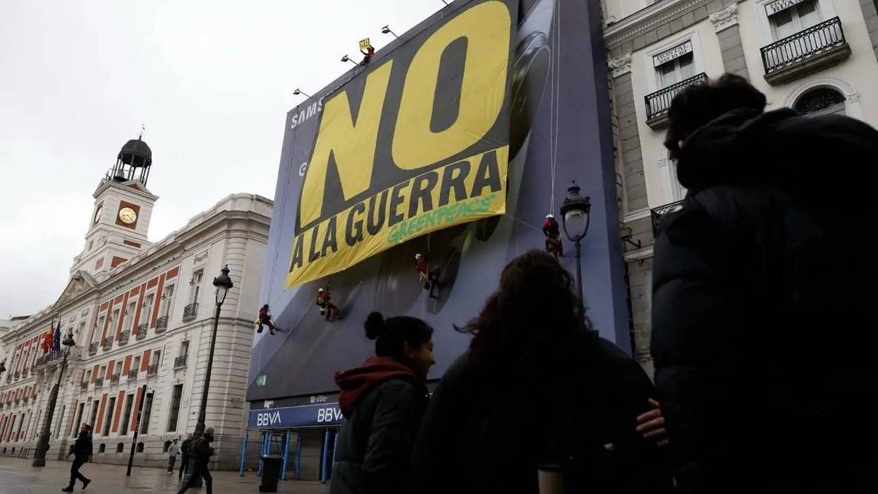 No a la Guerra placard in Madrid