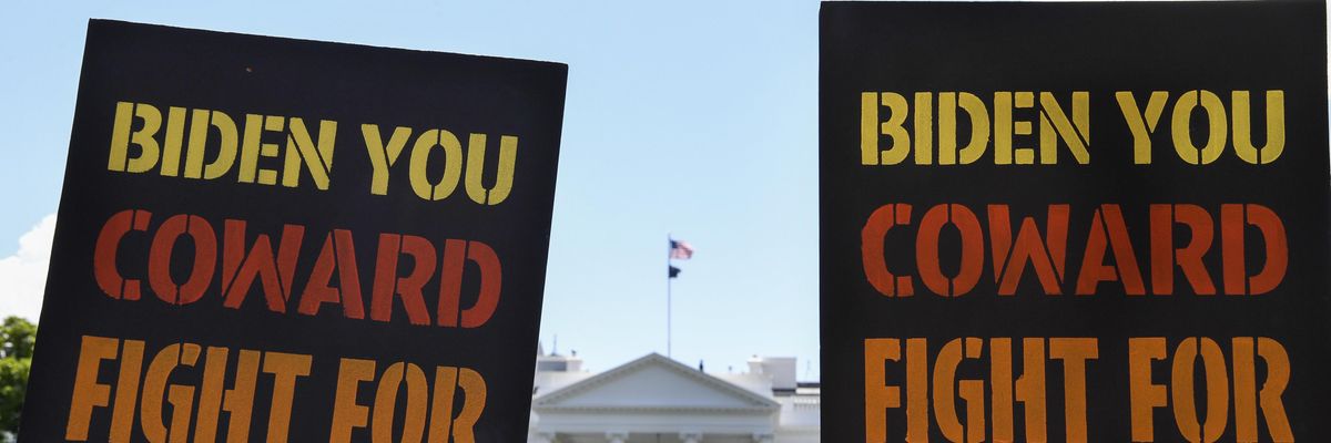 No climate, no deal rally signs