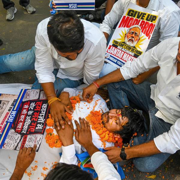 NSUI Stages Unique Protest In Delhi Demanding CEC Gyanesh Kumar Resignation