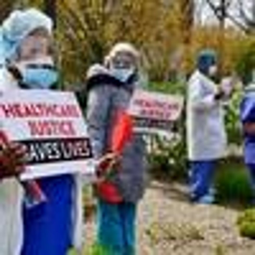 Nurses protest in New York
