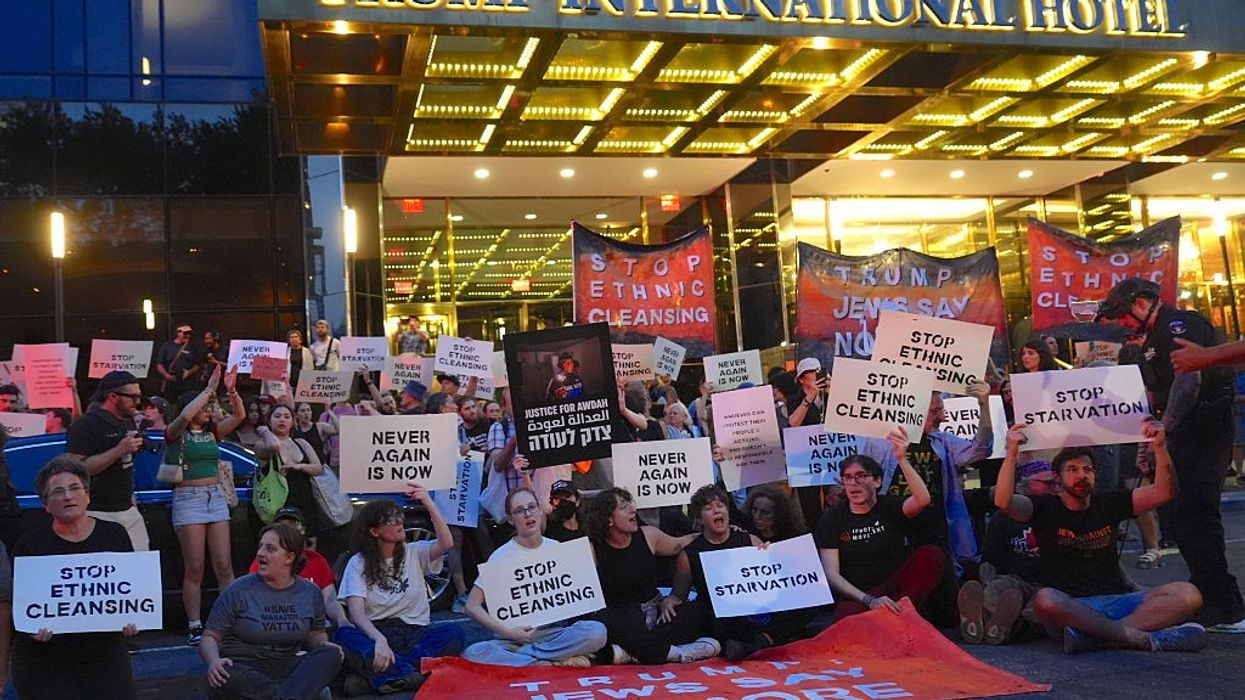 NYPD arrests Jewish activists during a rally outside Trump International Hotel