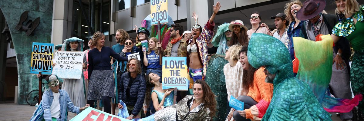  Ocean Defenders Decry 'Total Failure' of Global Shipping Agreement to Meet Paris Climate Goal Ocean-rebellion-members-protest-at-international-maritime-organization-headquarters-in-london