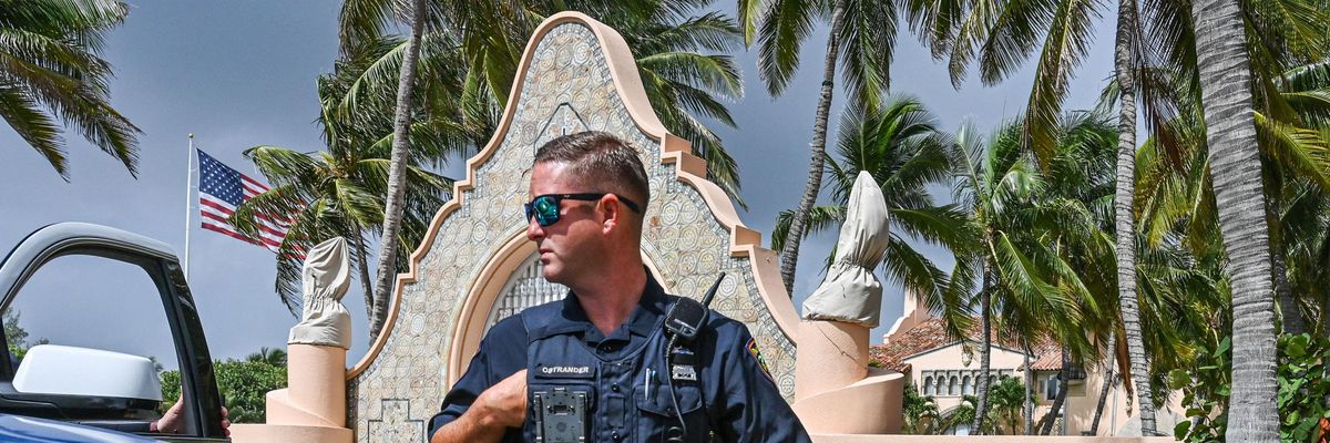 officer at mar-a-lago