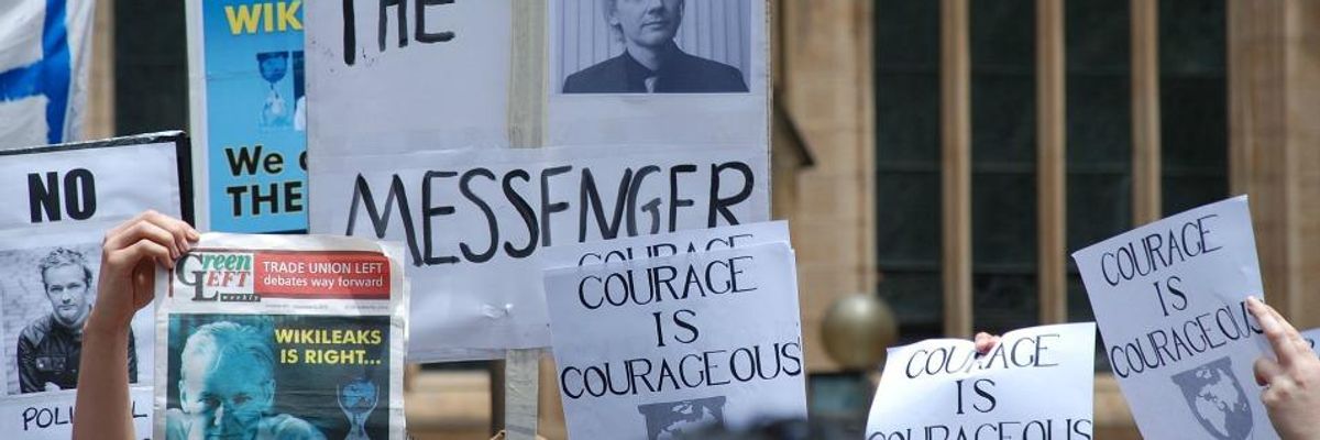 500 Scholars, Activists, and Nobel Laureates Call on UK and Sweden to Free Assange
