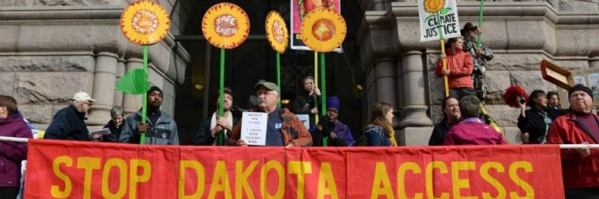 Indigenous Youth Embark on Sub-Zero, 93-Mile Run to Protest Dakota Access Pipeline