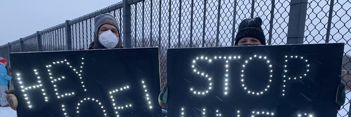 300,000+ Demand Biden Stop Line 3 and Dakota Access Pipelines to 'Secure the Livable Future We All Deserve'