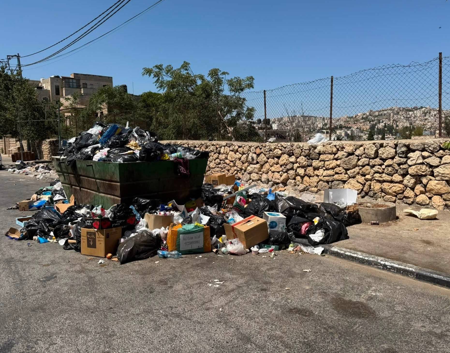 Overflowing dumpster in Bethlehem.