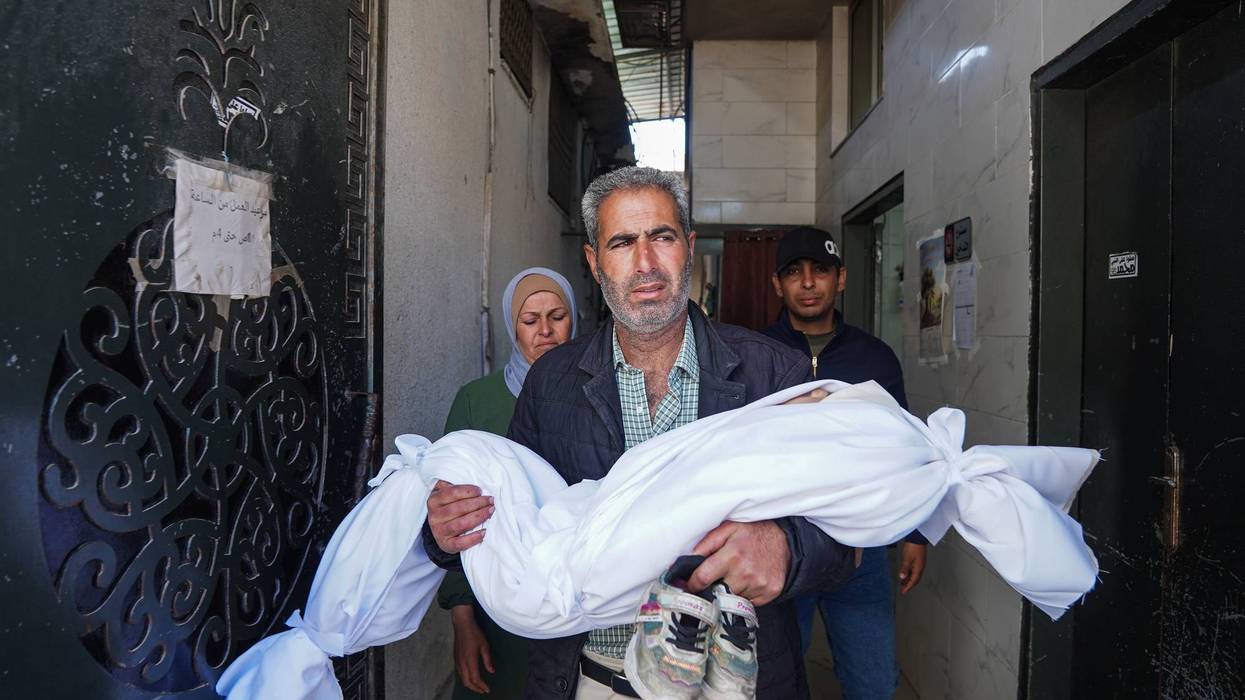 Palestinian girl killed in Israeli ceasefire violating attack in Gaza
