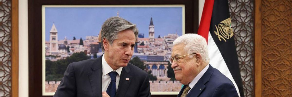 Palestinian President Mahmud Abbas (R) welcomes US Secretary of State Antony Blinken