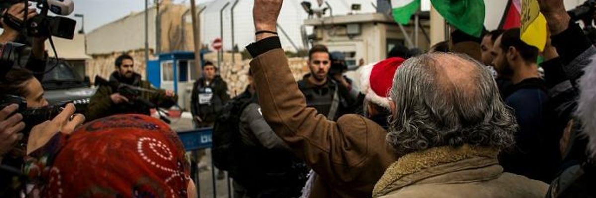 Thousands of Palestinians Take to Streets for Fourth Consecutive Friday to Denounce Trump's Jerusalem Move