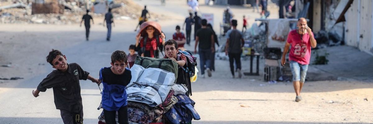 Palestinians flee northern Gaza