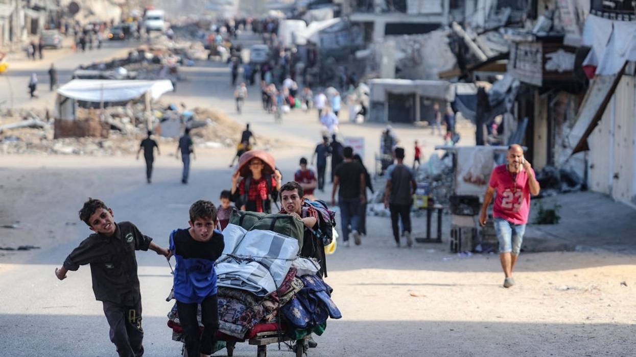 Palestinians flee northern Gaza