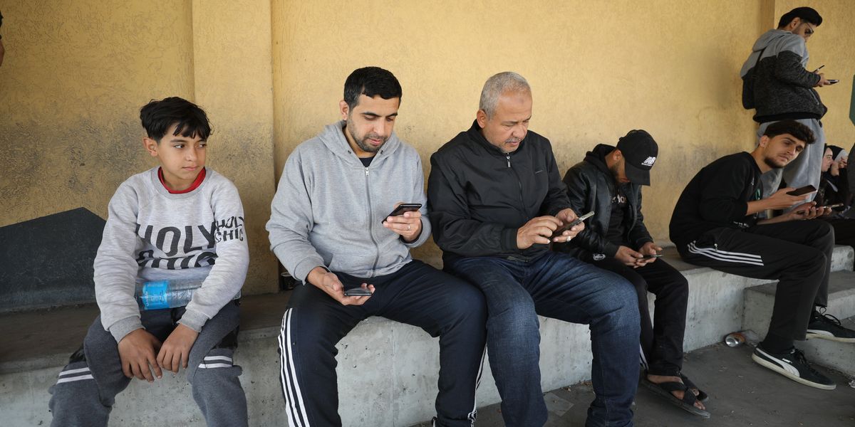 Rights Advocates Demand Probe Into Reports That Israel Uses WhatsApp to Target Palestinians