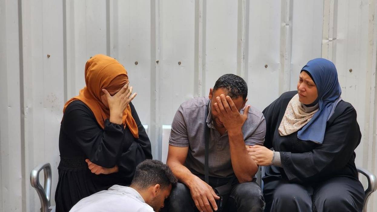 Palestinians mourn dead relatives in Gaza