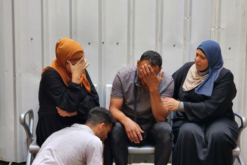 Palestinians mourn dead relatives in Gaza