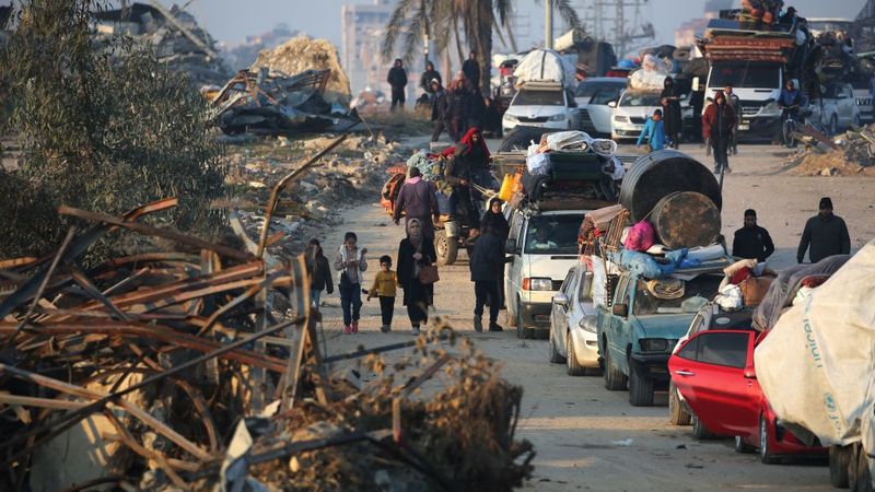 Palestinians returning to their homes in Gaza after cease-fire agreement