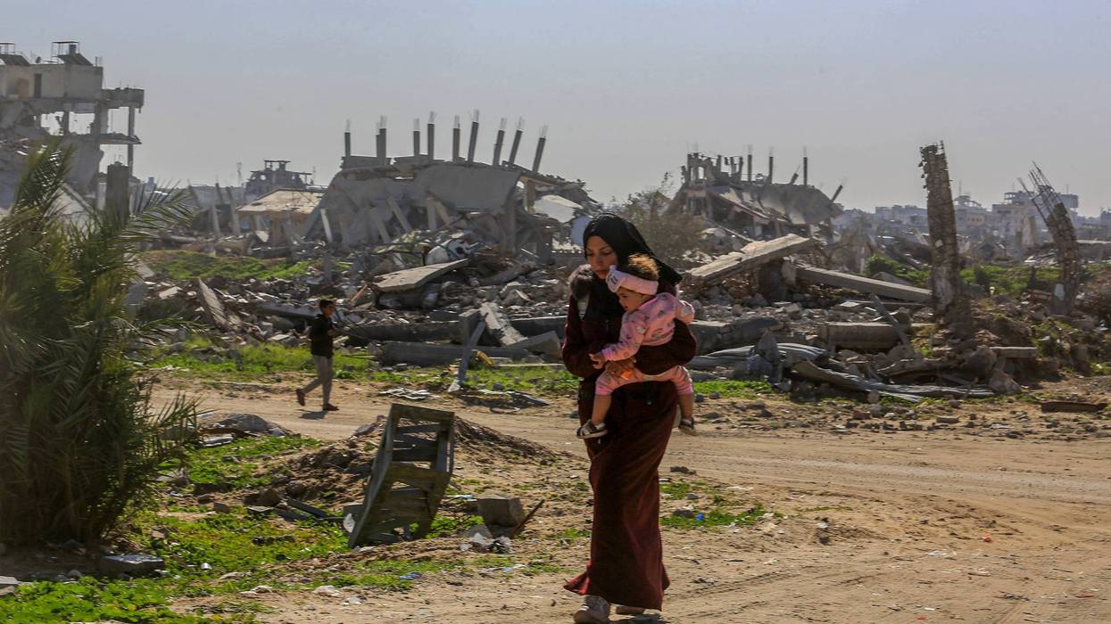 Palestinians struggle to survive amid ruins in Khan Yunis