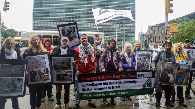 Participants in Veterans and Allies Fast for Gaza