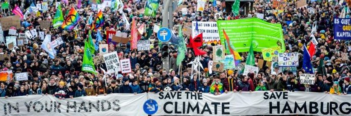 60,000-Strong Fridays for Future Protest in Hamburg, Germany Prompts Question: 'Where Are You, USA?'