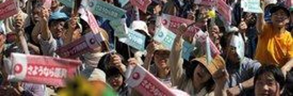 Thousands March as Japan Shuts off Nuclear Power, for Now