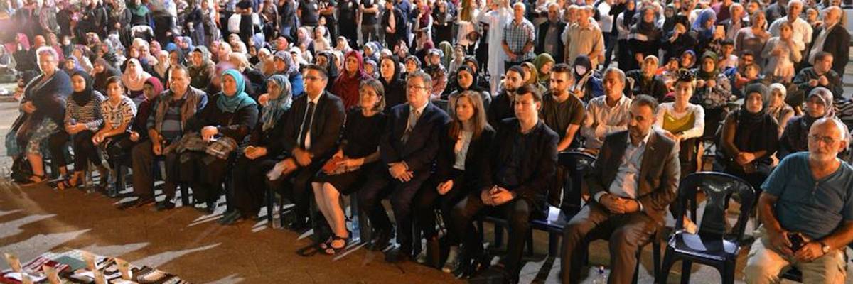 Study Warns Radicalized Right-Wingers Uniting Online--Many Inspired by Trump--Threaten Australian Democracy