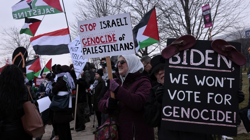 People gather in support of Palestinians