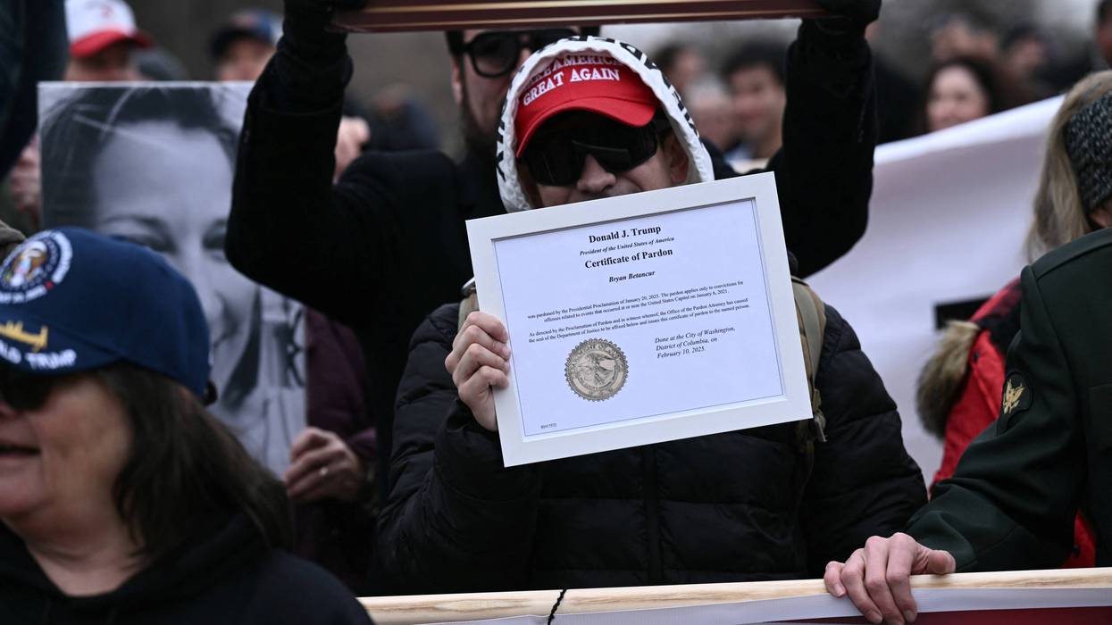People march to the US Capitol in a right-wing rally