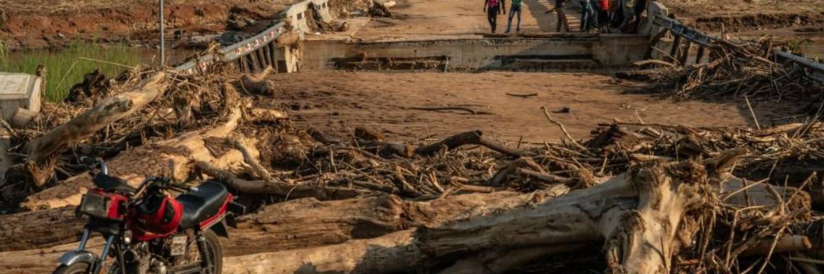 'Staggering' UN Warning That Climate Crisis Disasters Now Occur Weekly Provokes Calls for Action