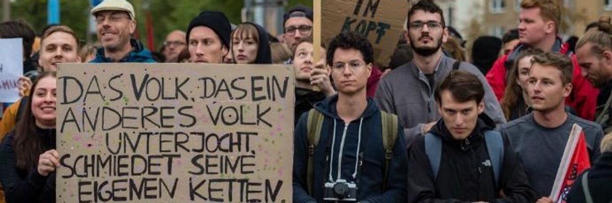 Echoes of Sanders and Corbyn as Left-Wing 'Stand Up' Movement Vows 'New Political Revolt' in Germany