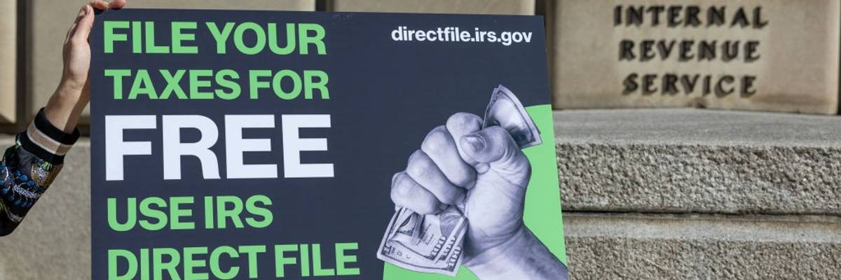 People Using IRS Direct File To File Their Taxes For Free