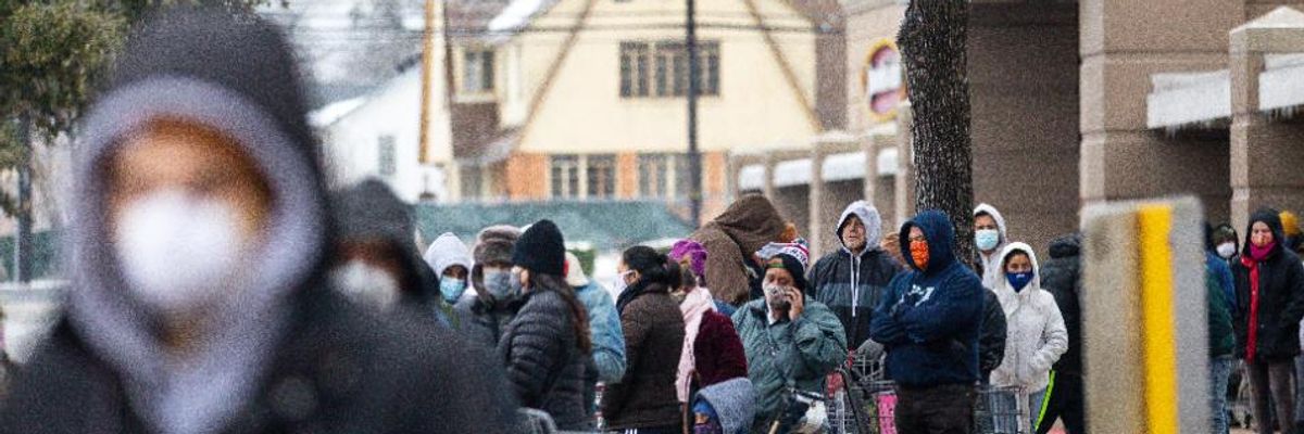 'Blood Is on Abbott's Hands': Anger at GOP Leaders Surges as Food, Water Shortages Compound Texas Power Crisis