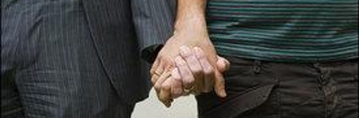 Justicia: Spain Upholds Gay Marriage Law